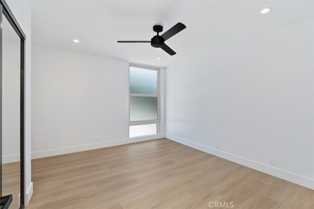 201 S La Esperanza R9