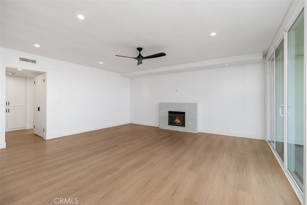 201 S La Esperanza R9