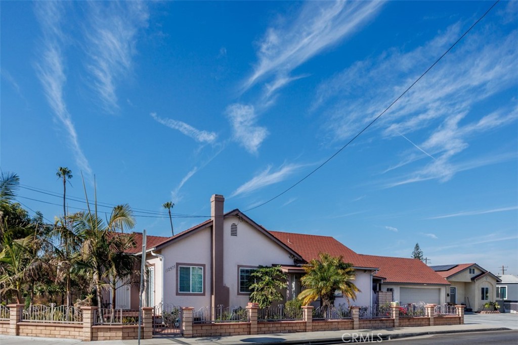 12471 Nutwood Street