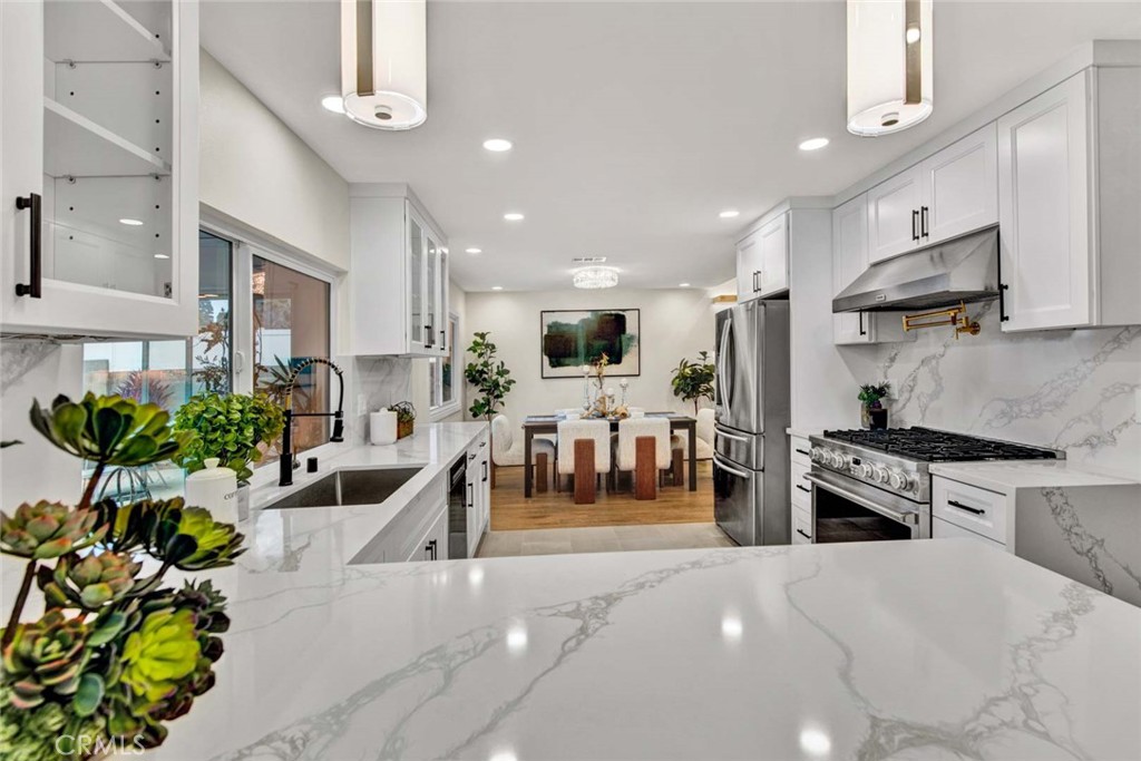 17351 Buttonwood Street