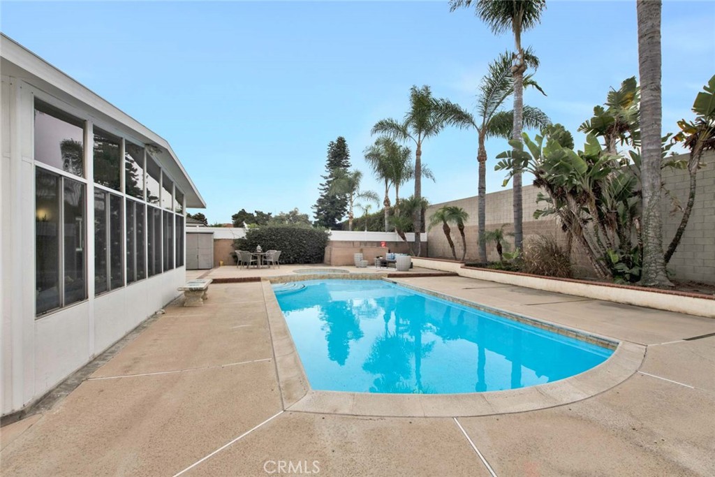 17351 Buttonwood Street