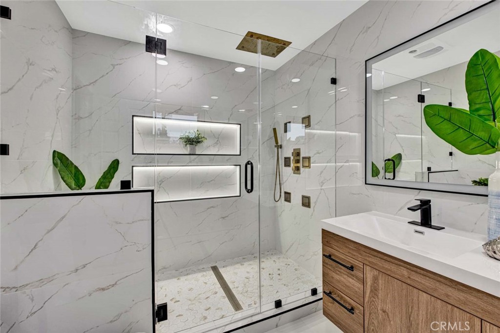 17351 Buttonwood Street