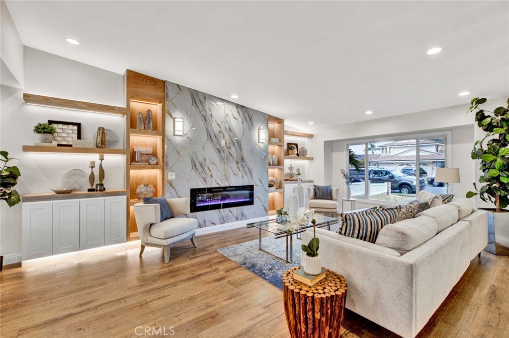 17351 Buttonwood Street