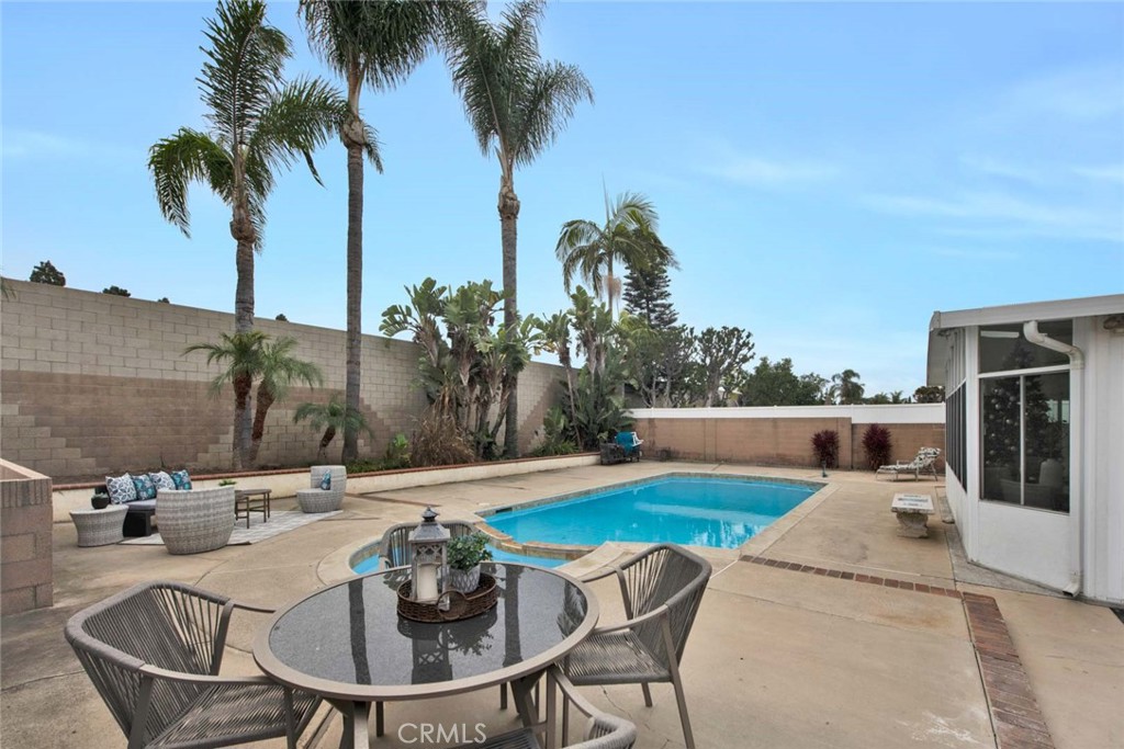 17351 Buttonwood Street