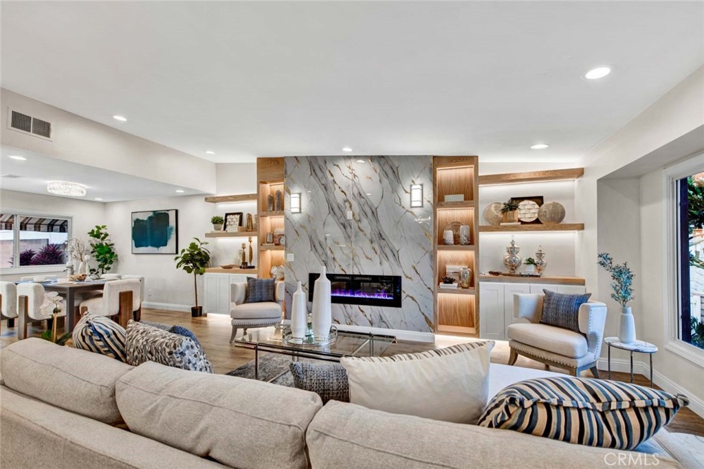 17351 Buttonwood Street