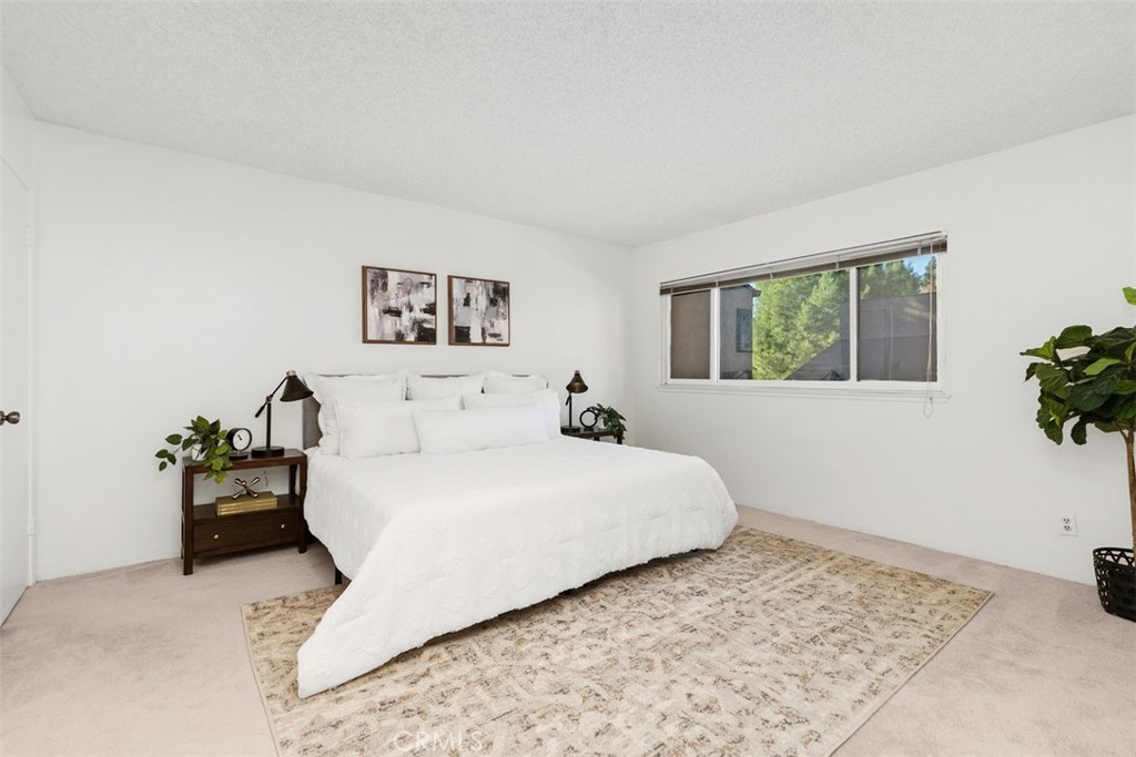 2278 Loma Alta Drive 8