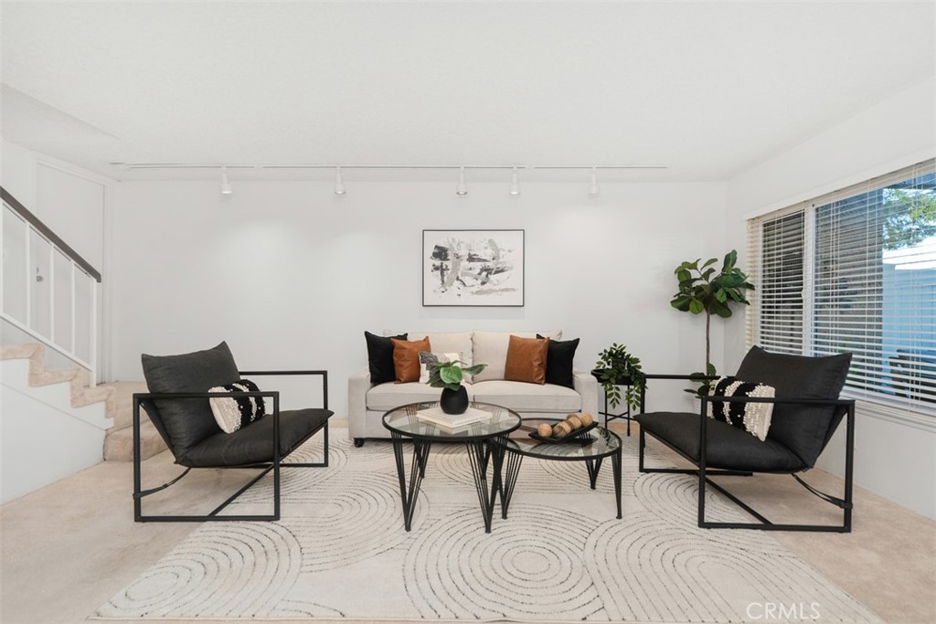 2278 Loma Alta Drive 8