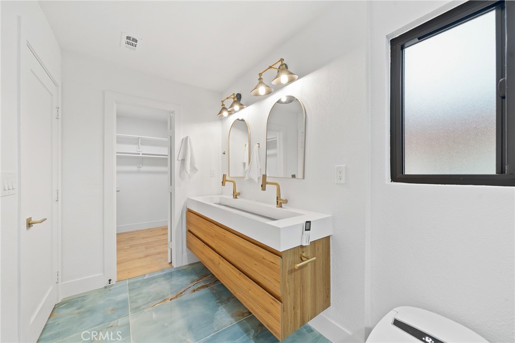 23641 Algiers Street