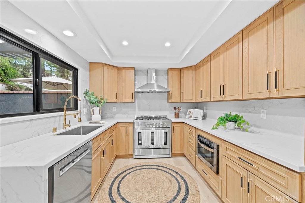 23641 Algiers Street