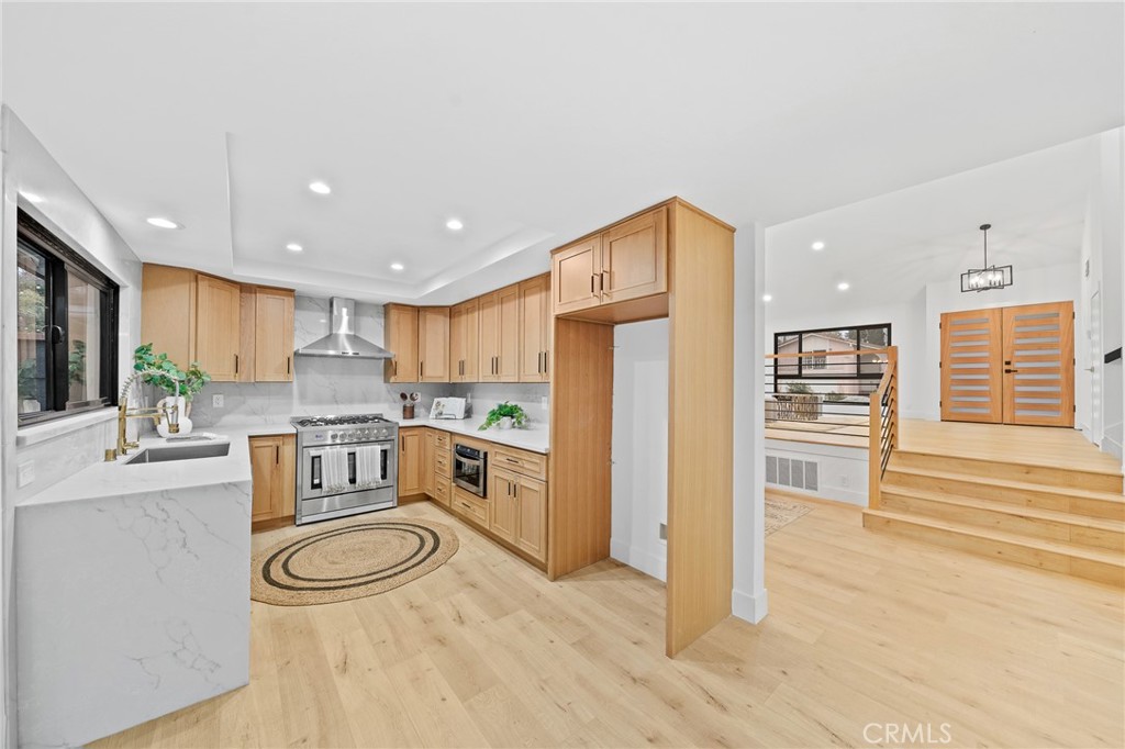 23641 Algiers Street