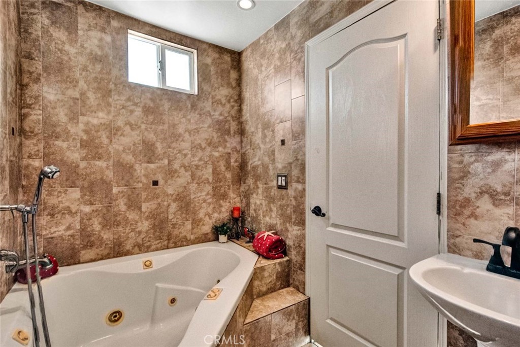 10841 Poly Court