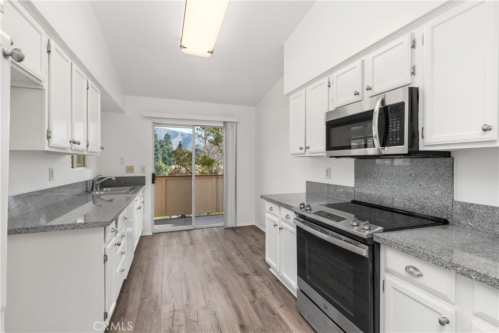 5140 Box Canyon Court 18F