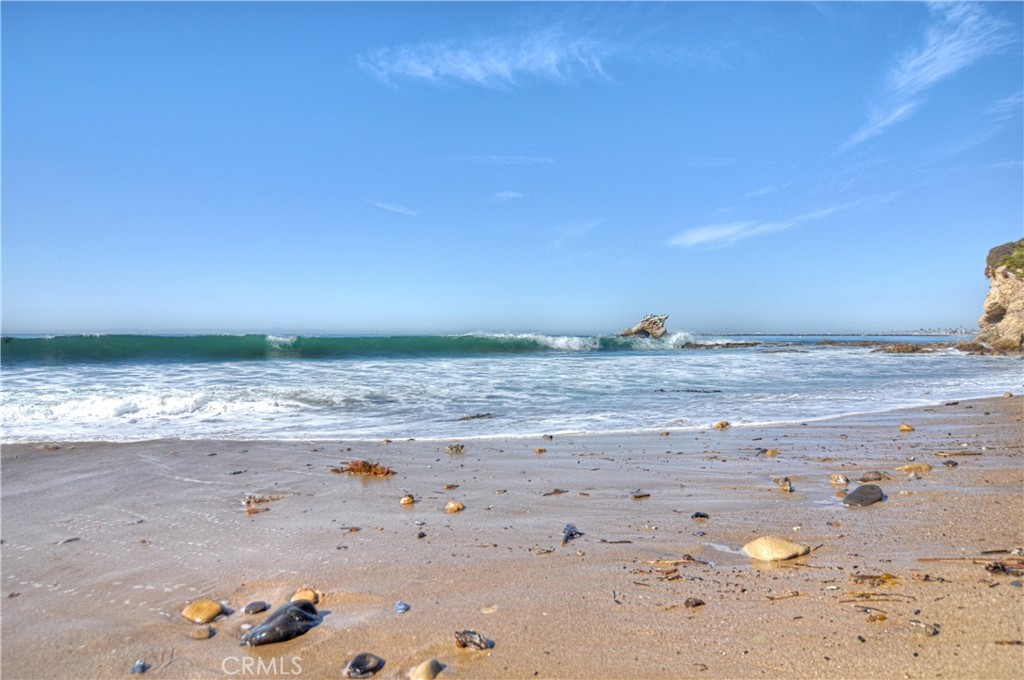 34071 Amber Lantern Street