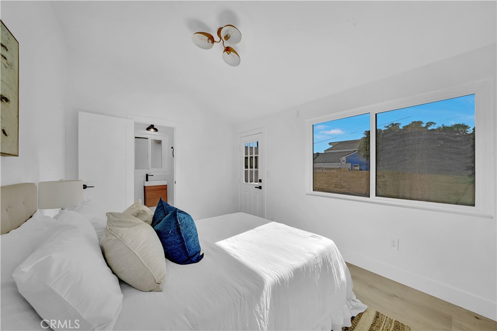 34071 Amber Lantern Street