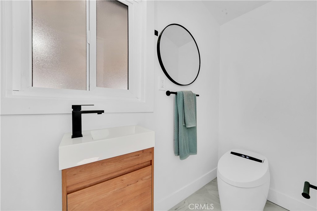 34071 Amber Lantern Street