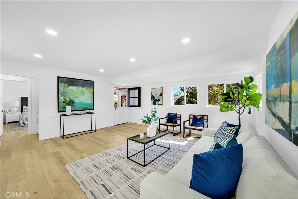 34071 Amber Lantern Street