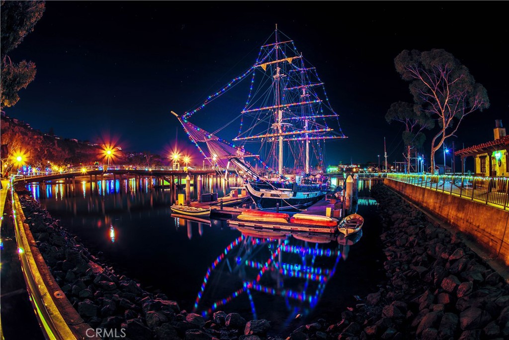 34071 Amber Lantern Street