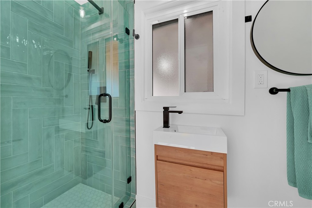 34071 Amber Lantern Street