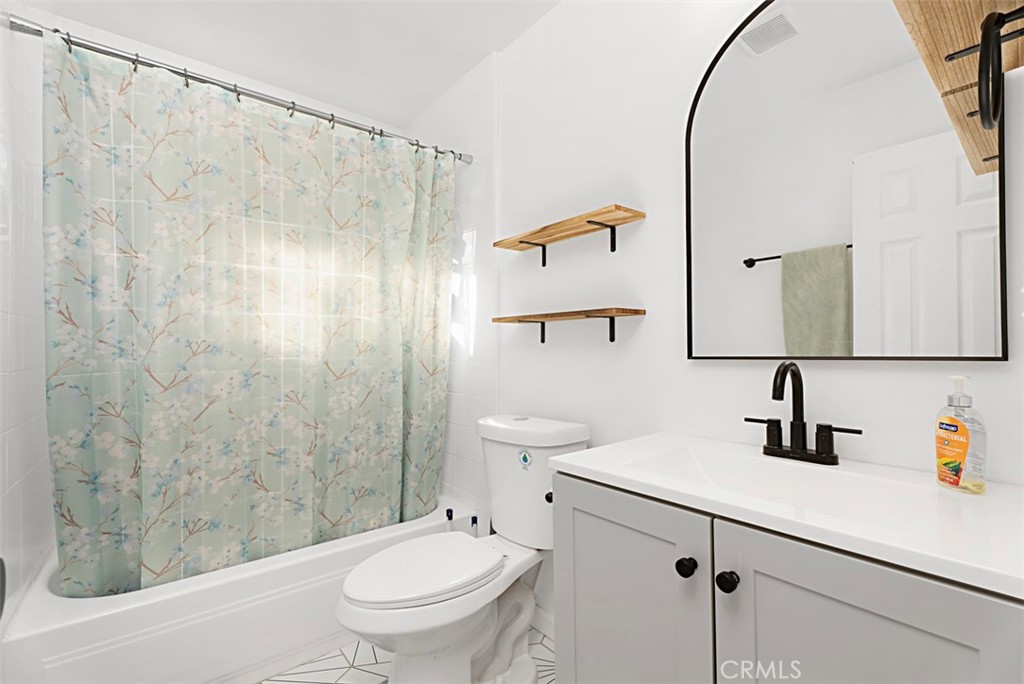 2101 S Pacific Avenue