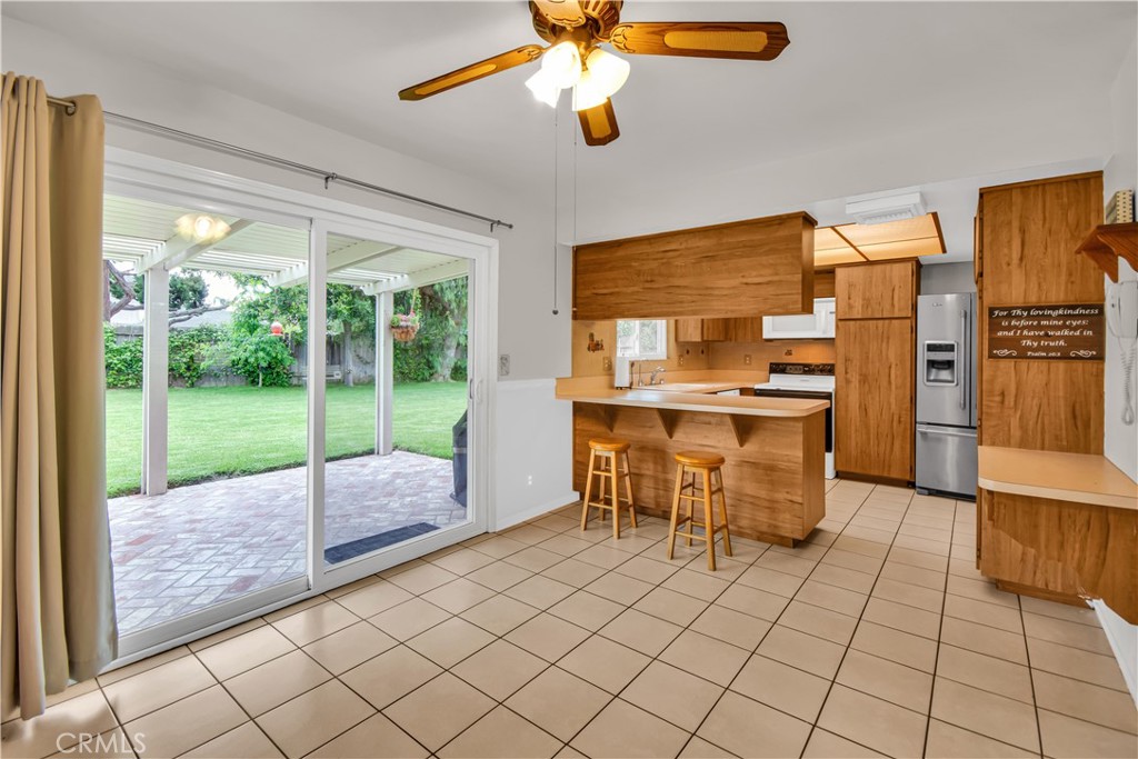 1858 Palm Drive E