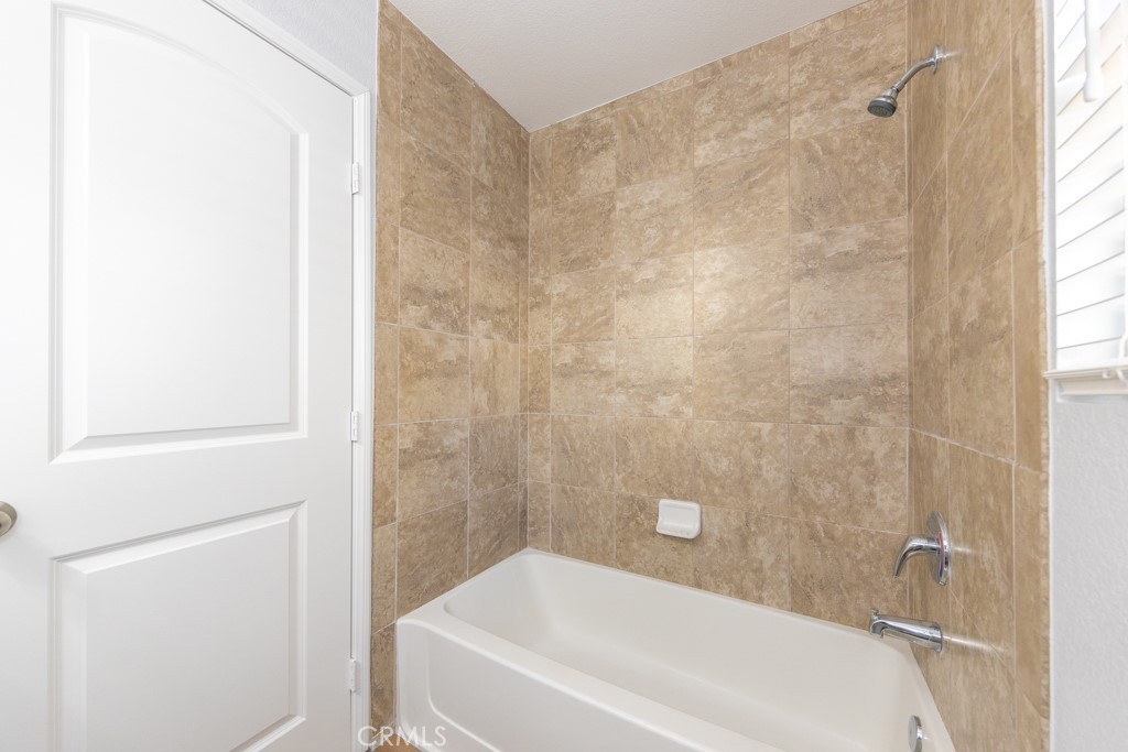 6180 Lincoln Avenue 7