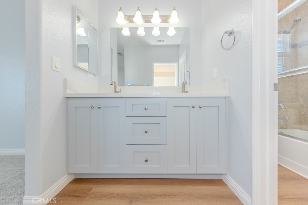 6180 Lincoln Avenue 7