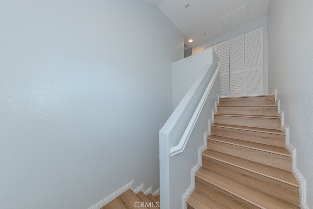 6180 Lincoln Avenue 7