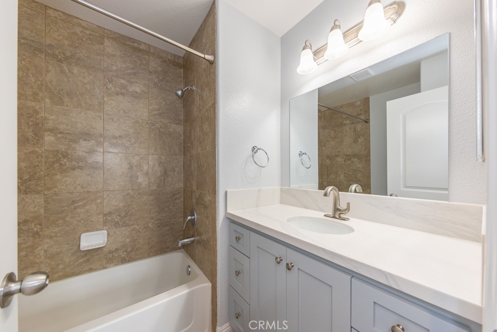 6180 Lincoln Avenue 7