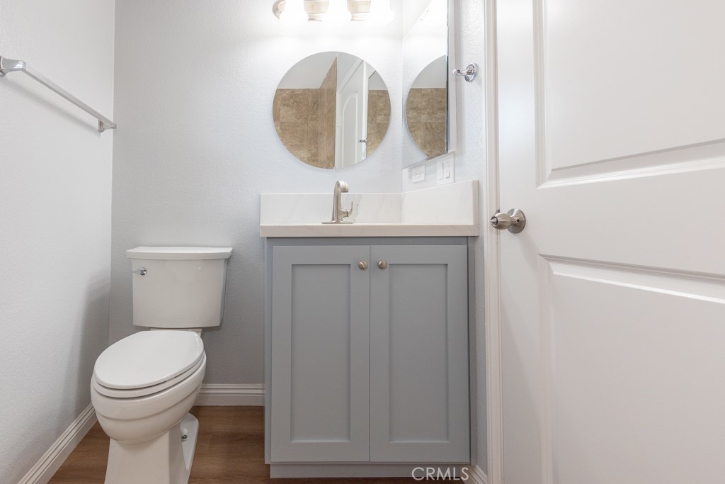 6180 Lincoln Avenue 7