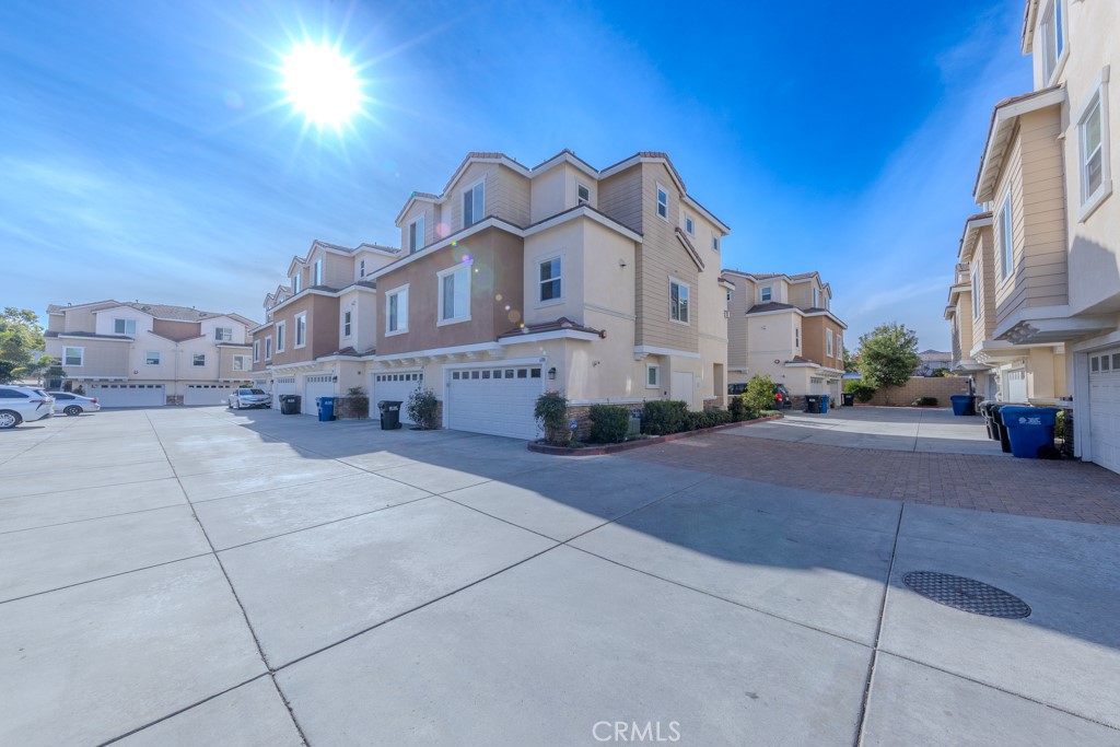 6180 Lincoln Avenue 7