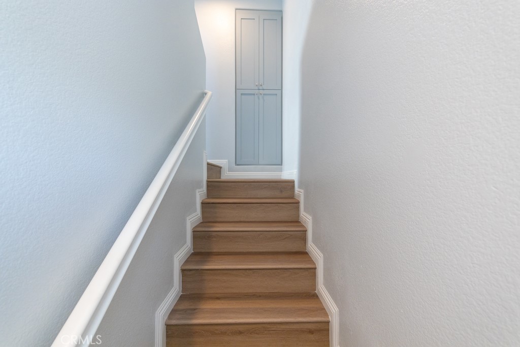 6180 Lincoln Avenue 7