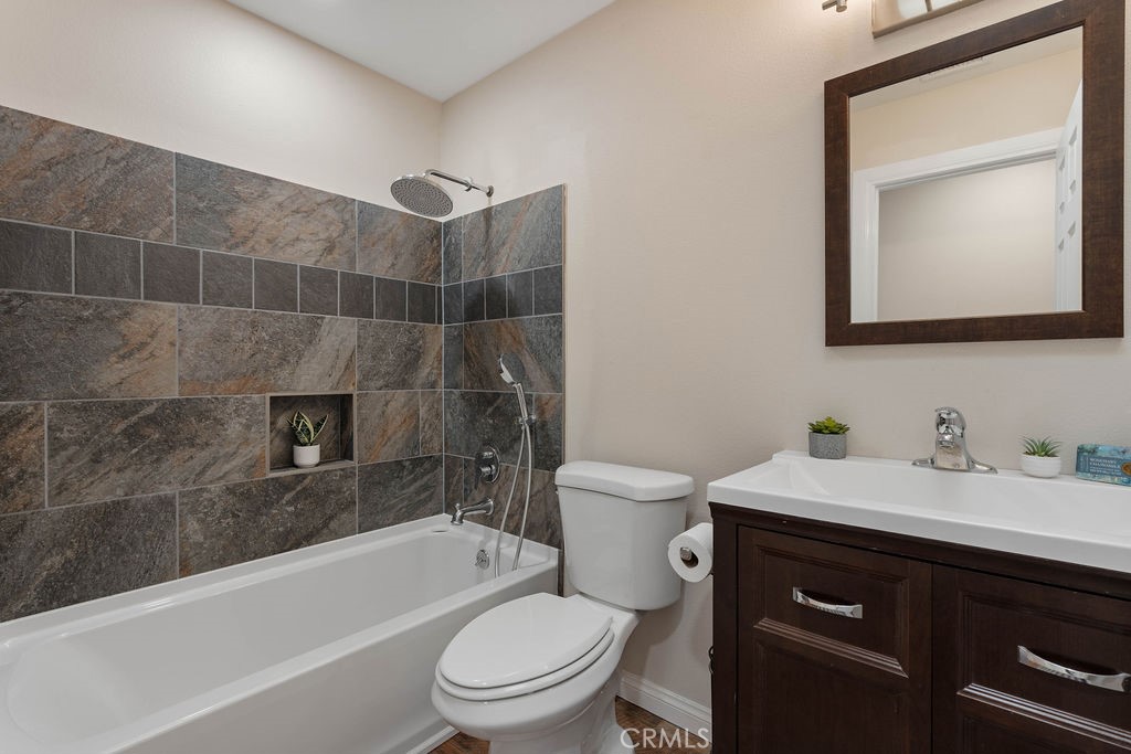 2310 El Rancho Circle