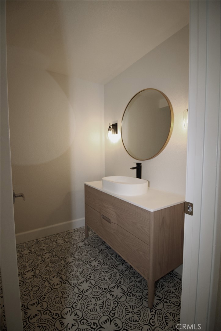 6451 Meadow Crest Drive