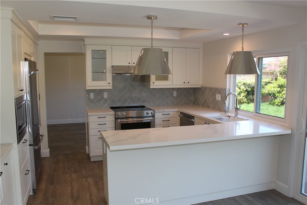 6451 Meadow Crest Drive