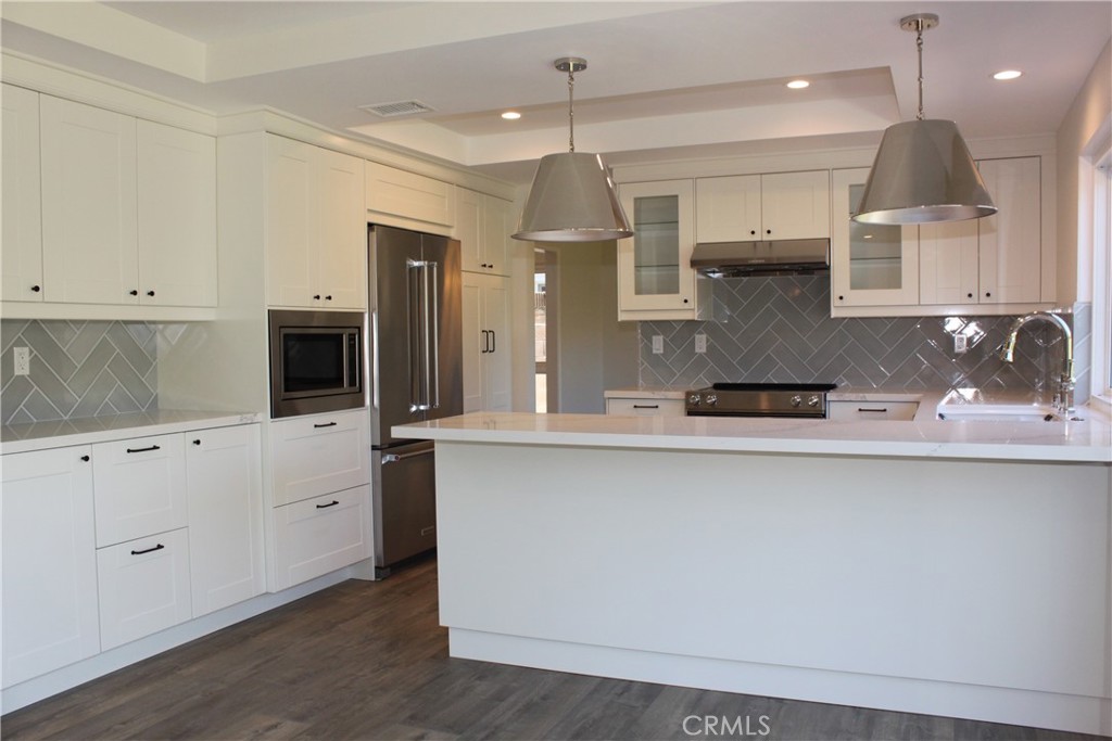 6451 Meadow Crest Drive