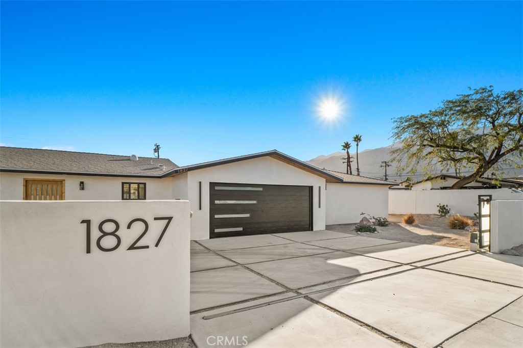 1827 E Racquet Club Road