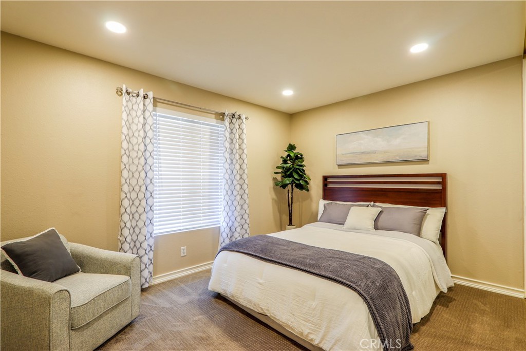 84 Streamwood