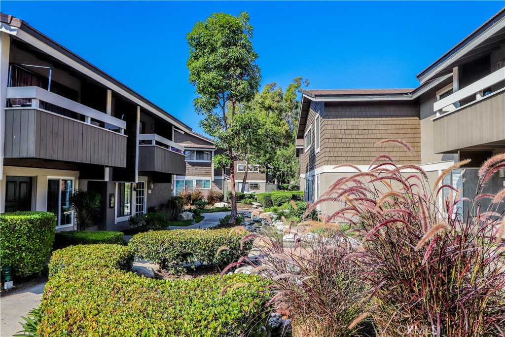 84 Streamwood