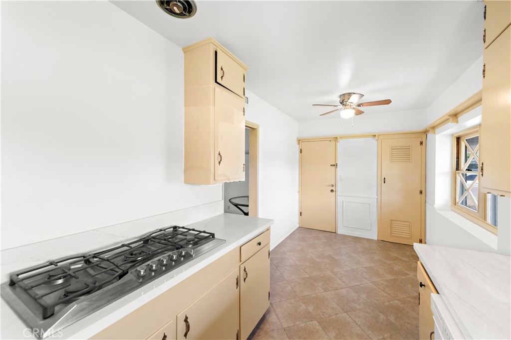 1910 N Greenbrier Street