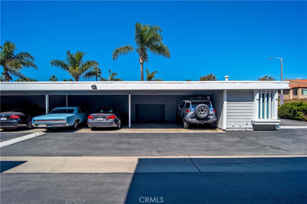 17082 Pacific Coast Highway 102