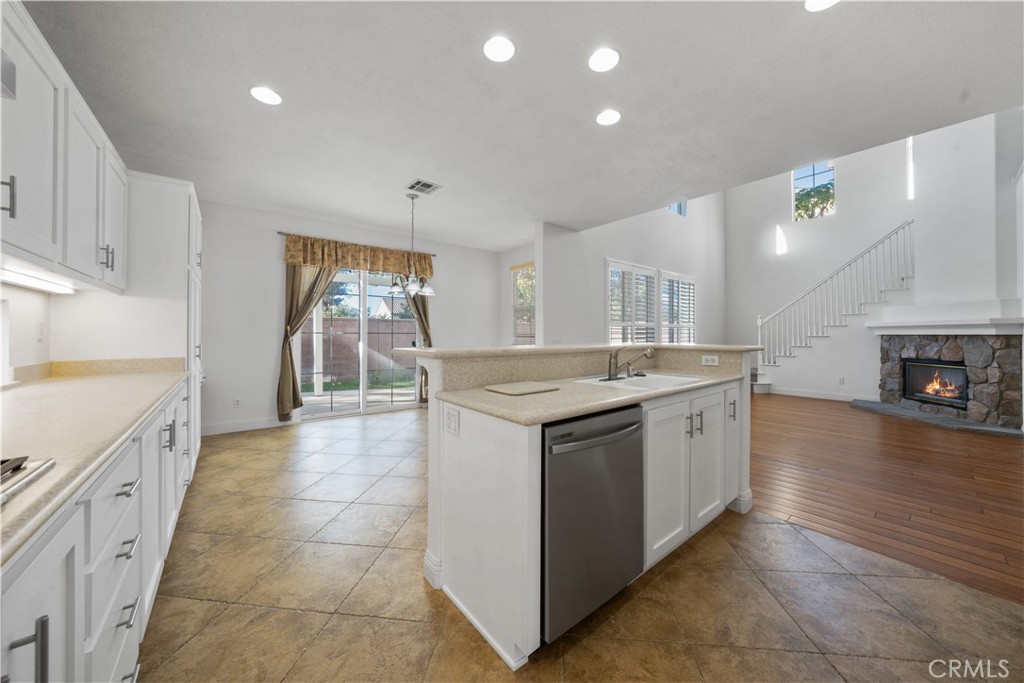 15 Laurelhurst Drive