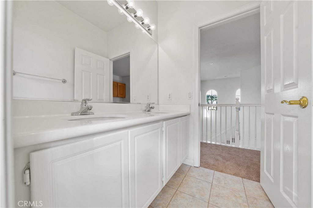 15 Laurelhurst Drive