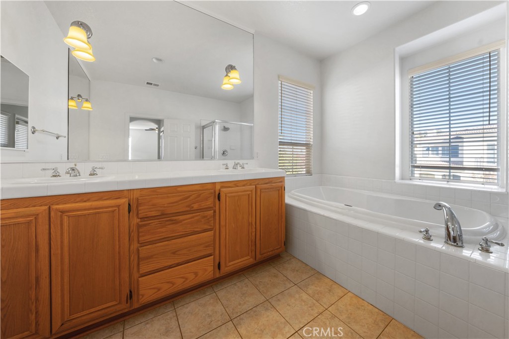 15 Laurelhurst Drive