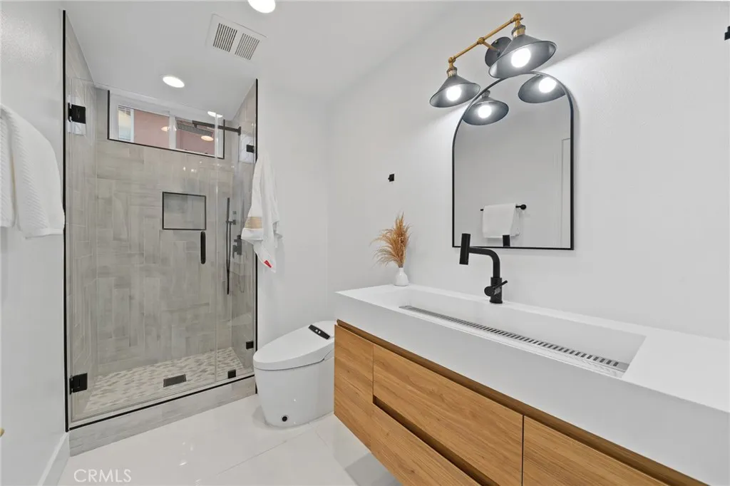 22751 Maplewood