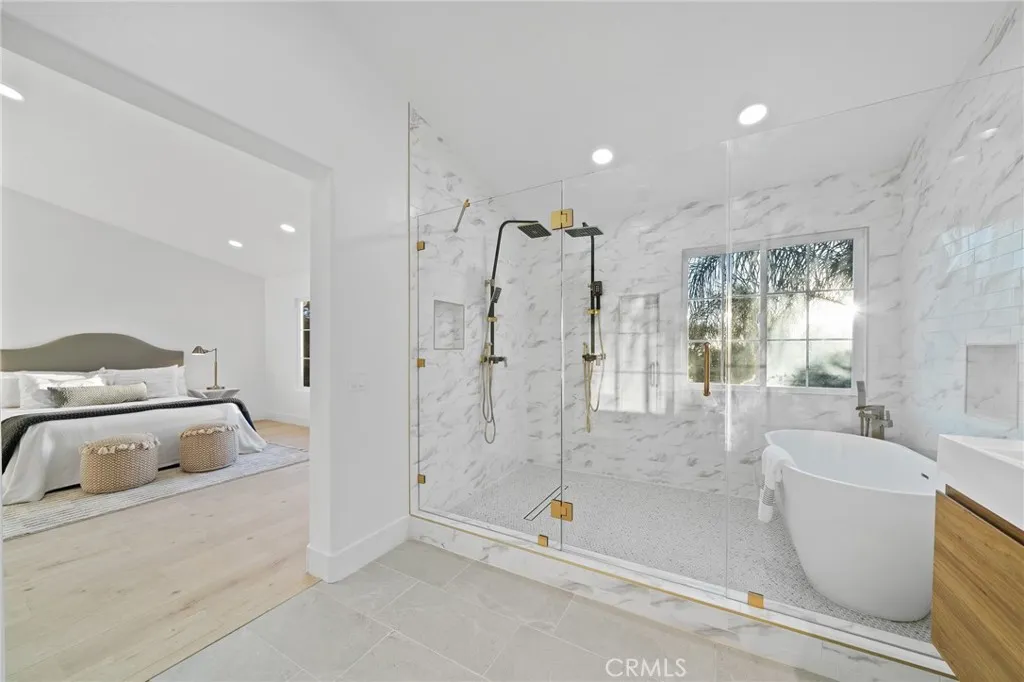 22751 Maplewood