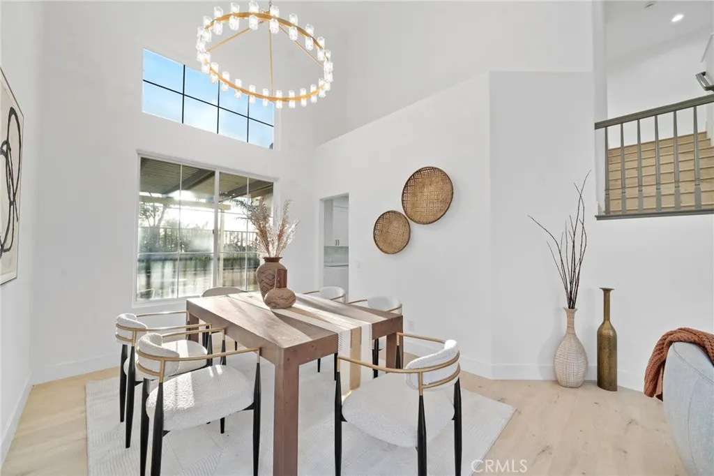 22751 Maplewood