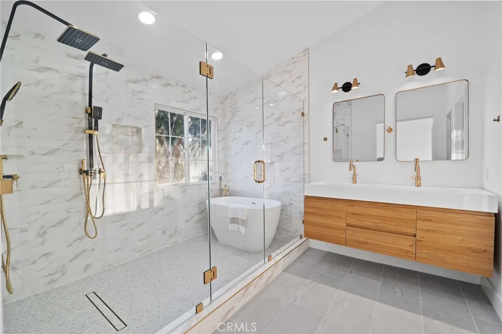 22751 Maplewood