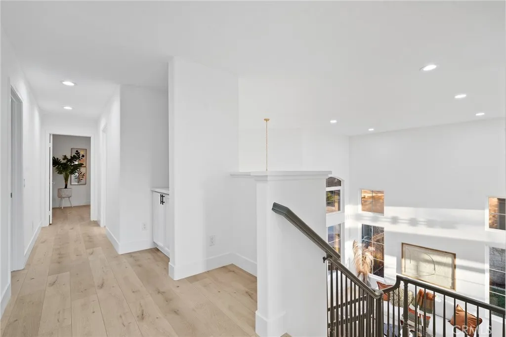 22751 Maplewood