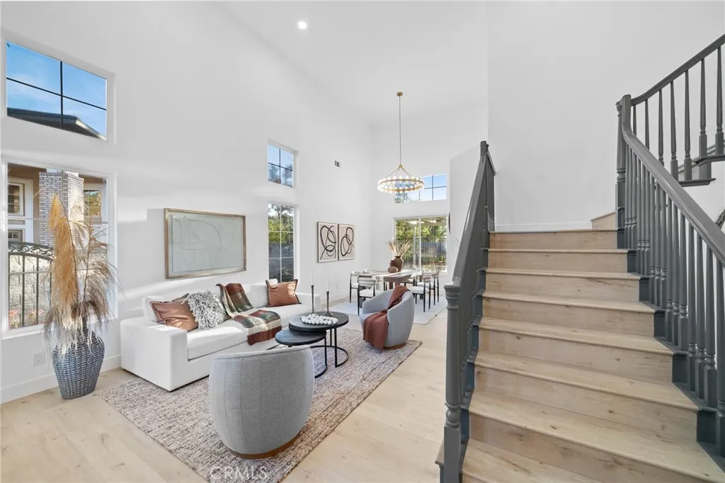 22751 Maplewood