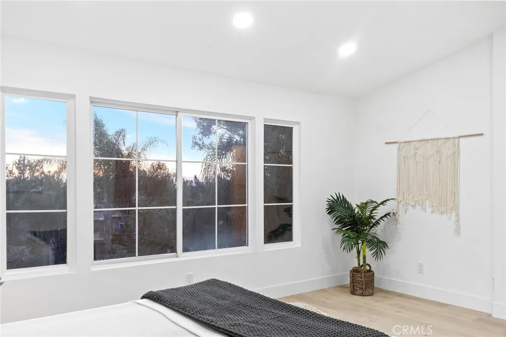 22751 Maplewood